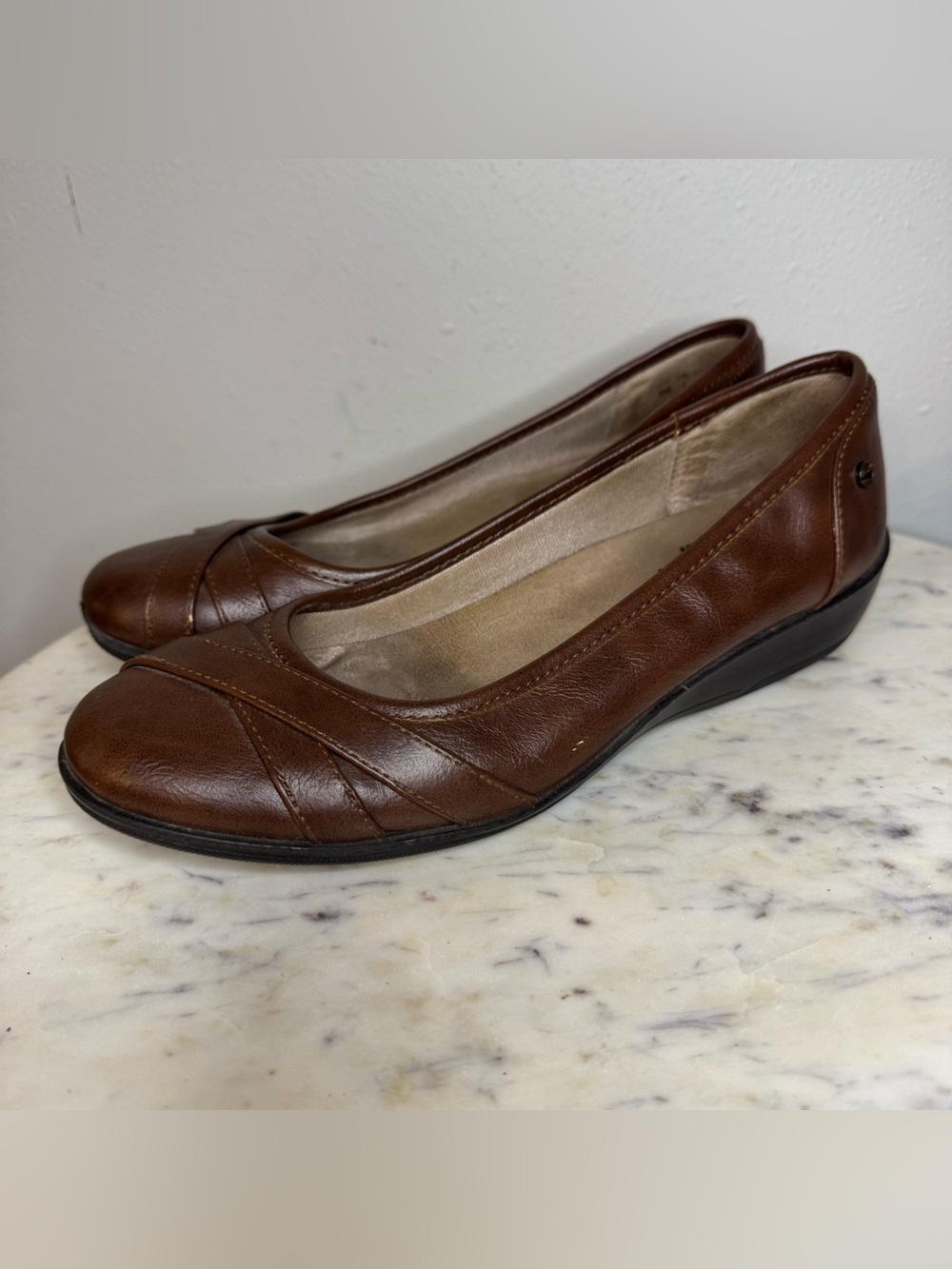 LifeStride Flats Size 9 M Vegan Leather brown shoes comfort 
MAKE ME AN OFFER!